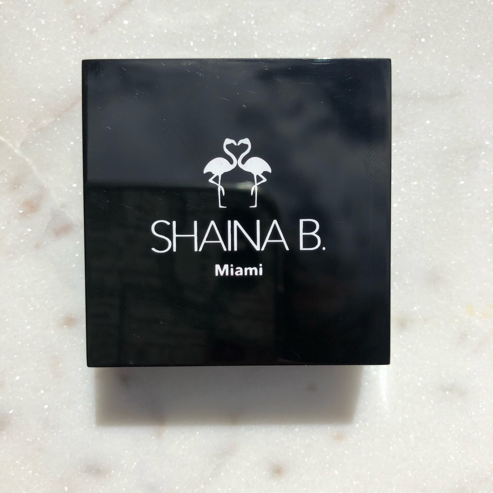Shaina B. Highlighter in Beachy